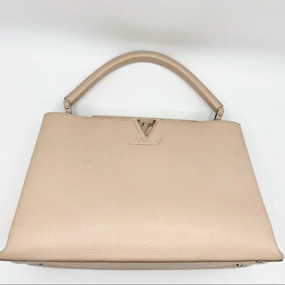 Louis Vuitton French Rose Capucines MM - Picture 6 of 17